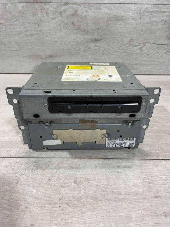 Radio/CD/DVD atskaņotājs/navigācija 9239155