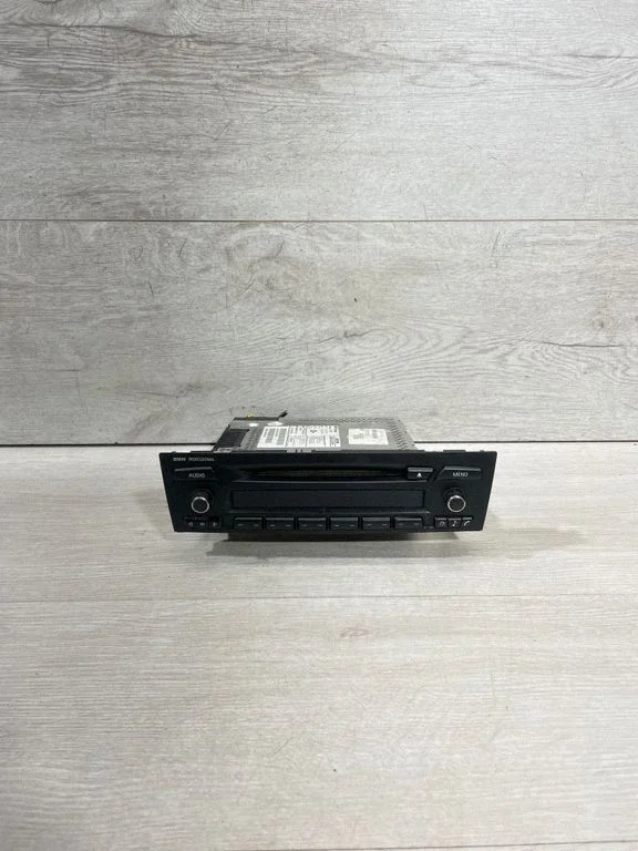 Radio/CD/DVD/GPS head unit 9150109