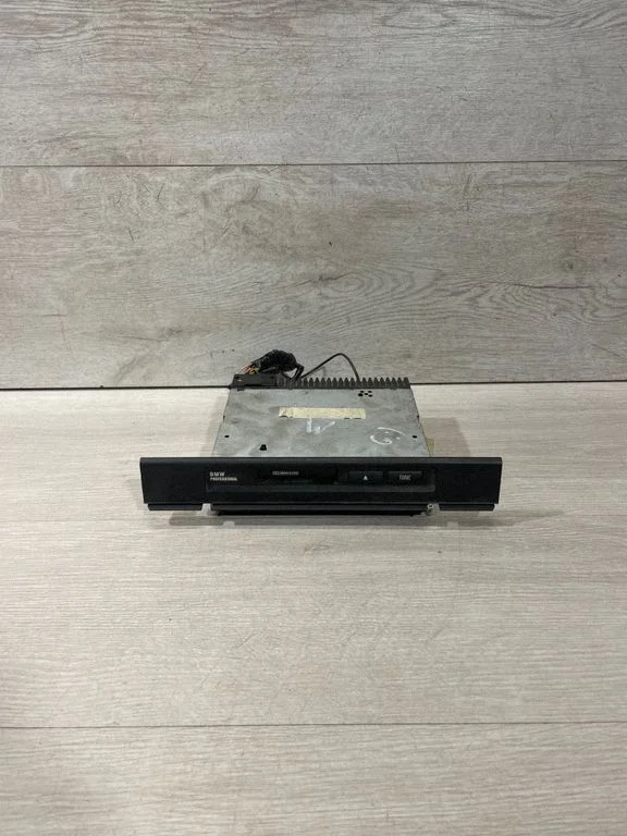 Raadio / CD/DVD-mängija / navigatsioon 8377493
