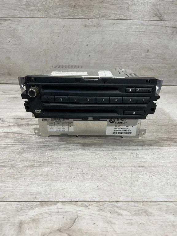 Radio/CD/DVD atskaņotājs/navigācija 9159034
