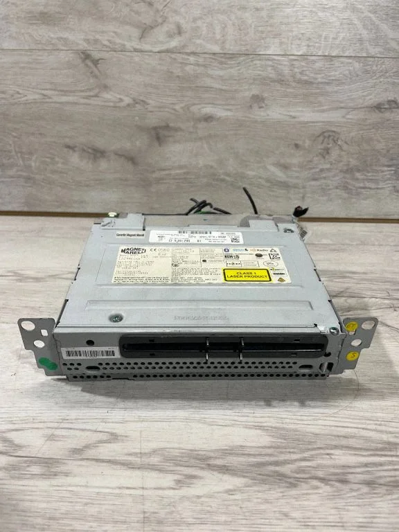 Radio/CD/DVD atskaņotājs/navigācija – BMW 3. sērija F30 F35 F31 (2012-2018)