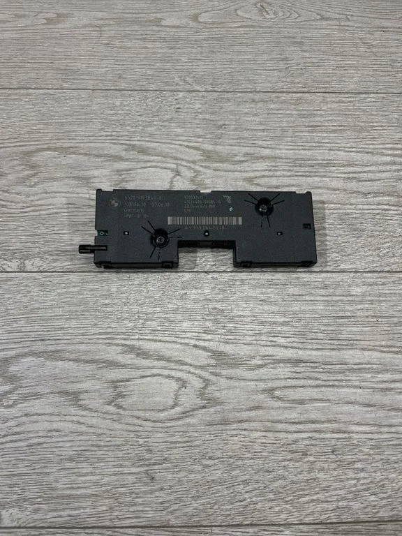 Antenas pastiprinātājs – BMW X5 E70 (2006-2013)