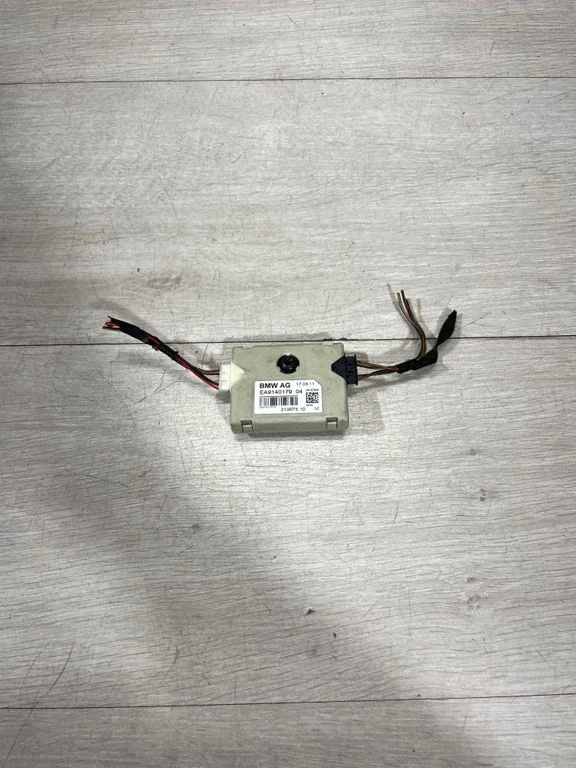 Antenas pastiprinātājs – BMW 5. sērija F10 F11 (2009-2016)