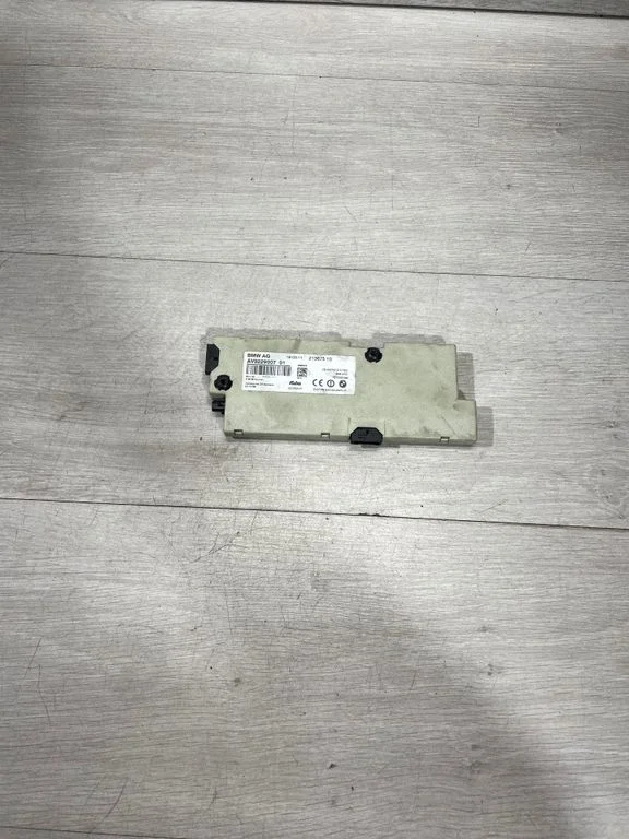 Aerial antenna amplifier – BMW 3 Series E90 E91 (2005-2012)
