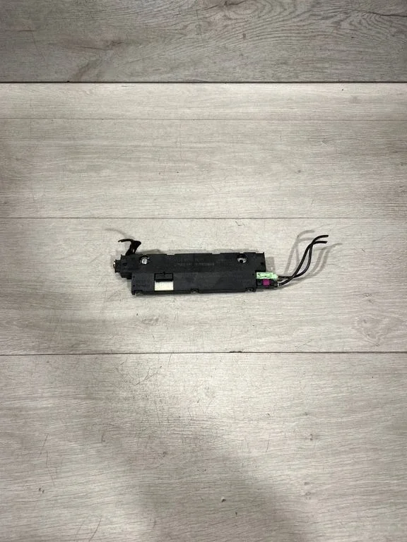 Antenas pastiprinātājs 9276036