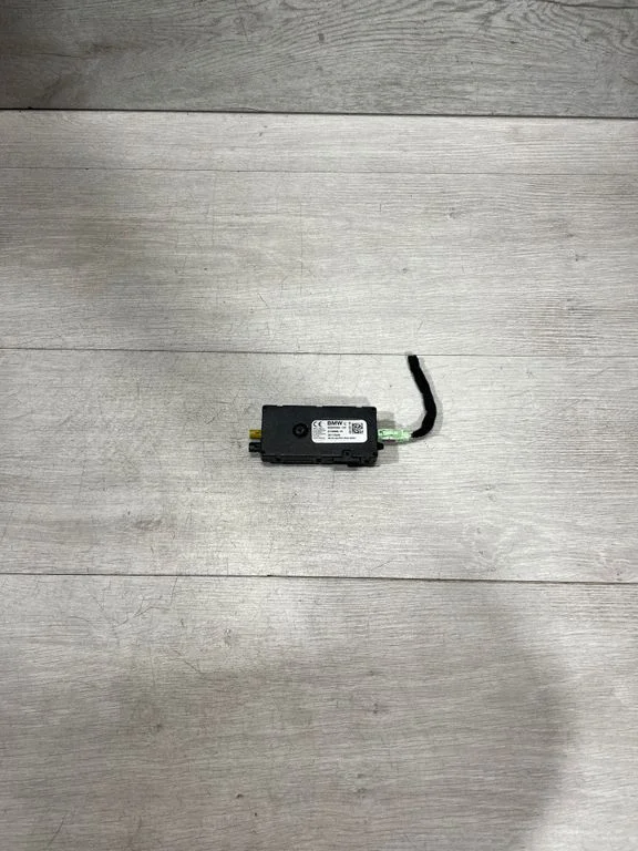 Aerial antenna amplifier – BMW 5 Series G30 G31 G38 (2016-)