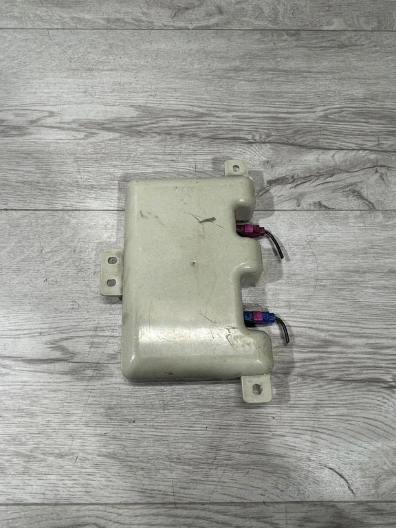 Aerial antenna amplifier – BMW 6 Series F12 F13 (2010-2018)