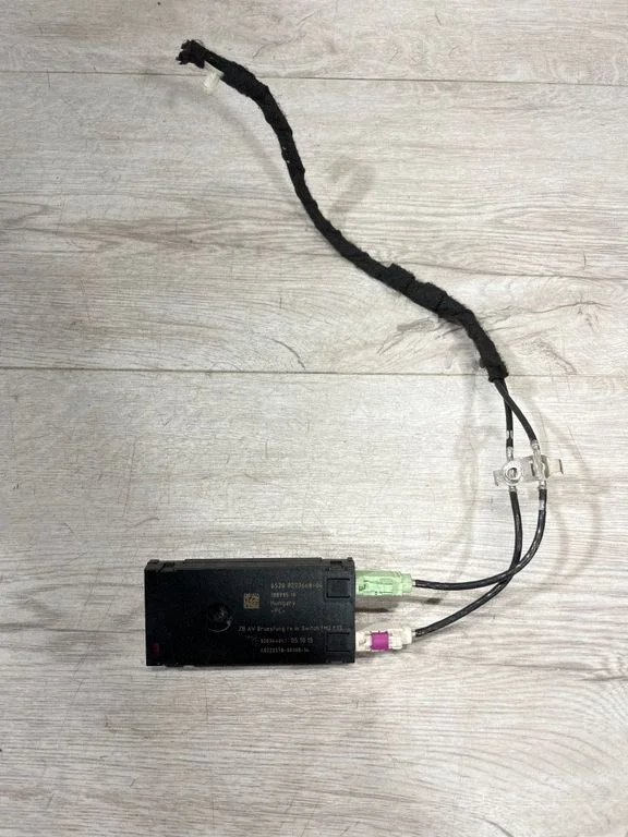 Aerial antenna amplifier – BMW 4 Series F32 F33 (2013-2020)