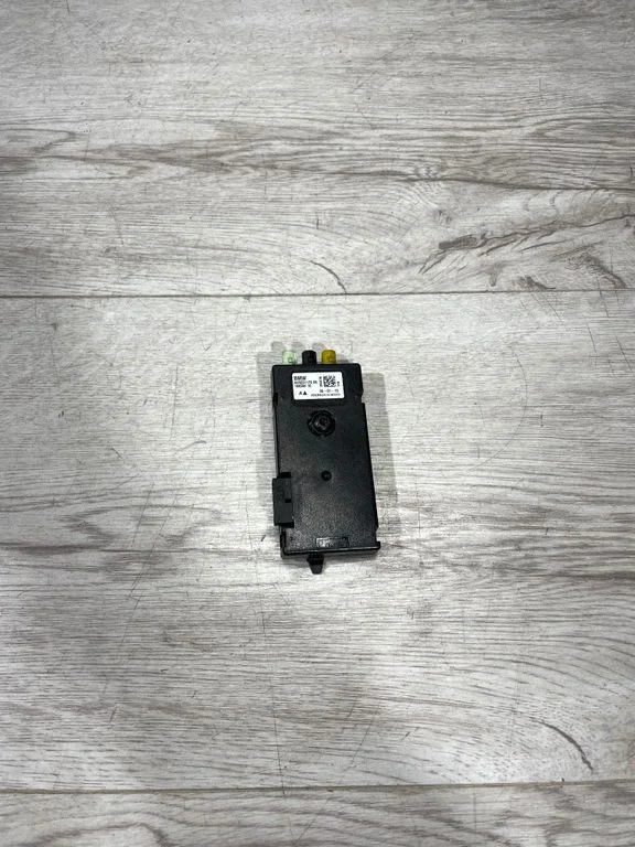 Wzmacniacz antenowy – BMW Seria 3 F30 F35 F31 (2012-2018)