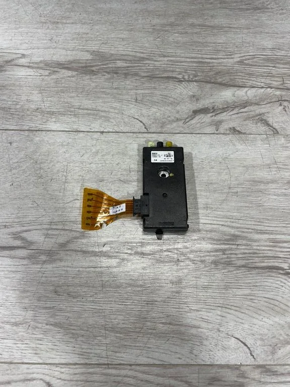 Wzmacniacz antenowy – BMW Seria 3 F30 F35 F31 (2012-2018)