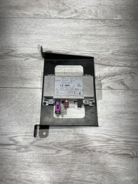 Antenas pastiprinātājs – BMW X5 E53 (1999-2006)