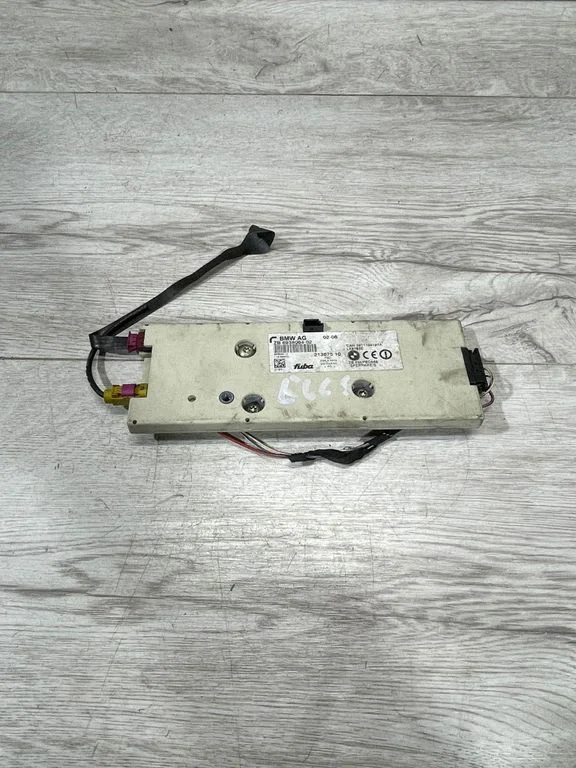 Aerial antenna amplifier – BMW 7 Series E65 E66 (2001-2008)