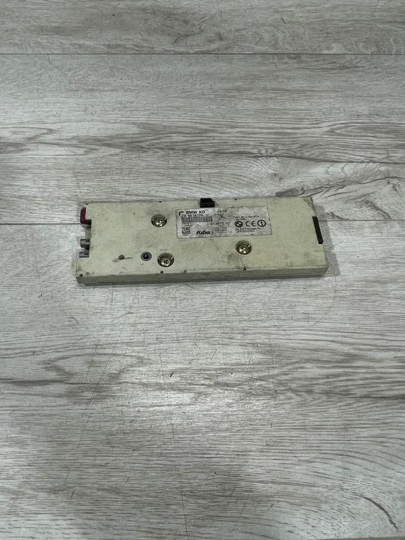 Aerial antenna amplifier – BMW 7 Series E65 E66 (2001-2008)