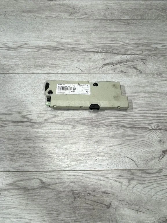 Aerial antenna amplifier – BMW 7 Series F01 F02 F03 F04 (2008-2016)