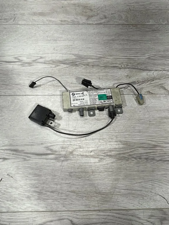 Aerial antenna amplifier – BMW 5 Series E39 (1996-2003)