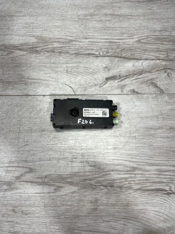 Aerial antenna amplifier – BMW 1 Series F20 F21 (2011-2019)