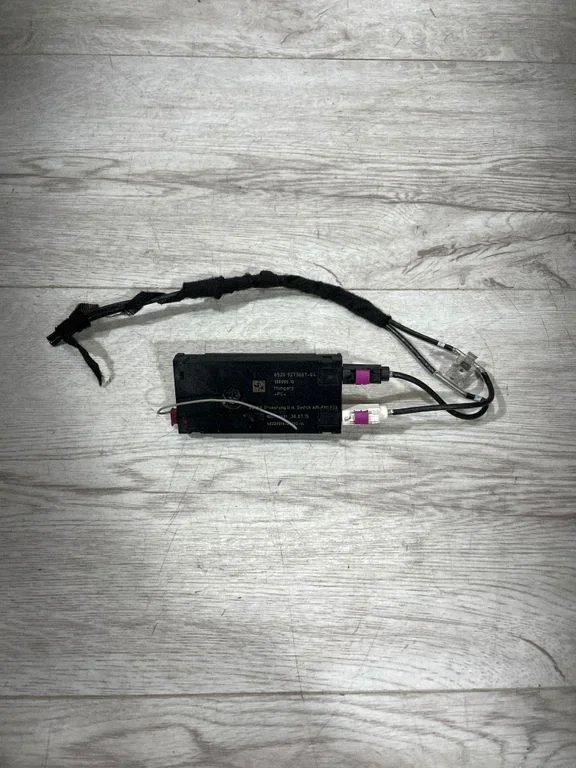 Aerial antenna amplifier – BMW 4 Series F32 F33 (2013-2020)