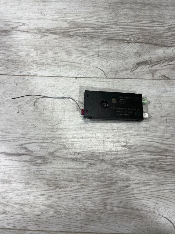 Aerial antenna amplifier – BMW 4 Series F32 F33 (2013-2020)