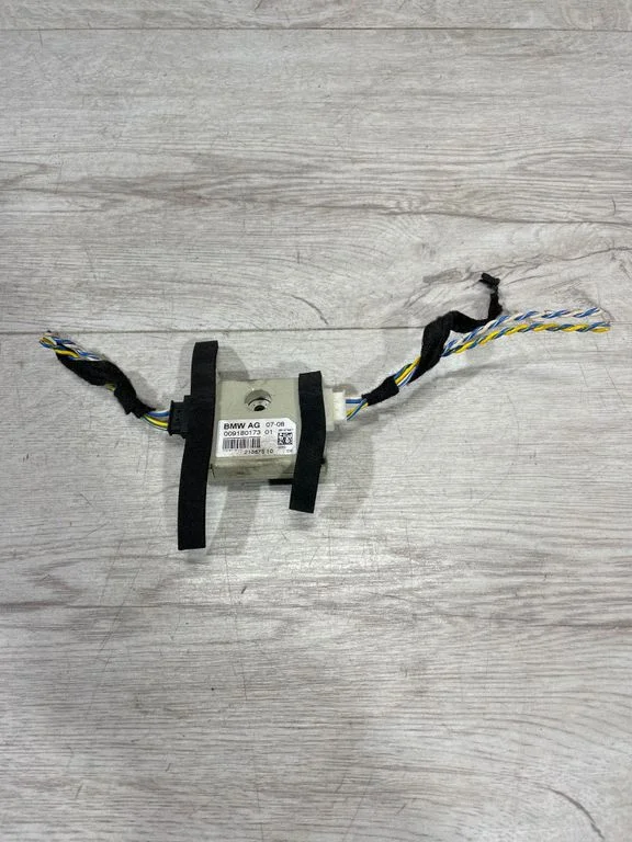 Aerial antenna amplifier 009180173 – BMW X6 E71 (2008-2014)