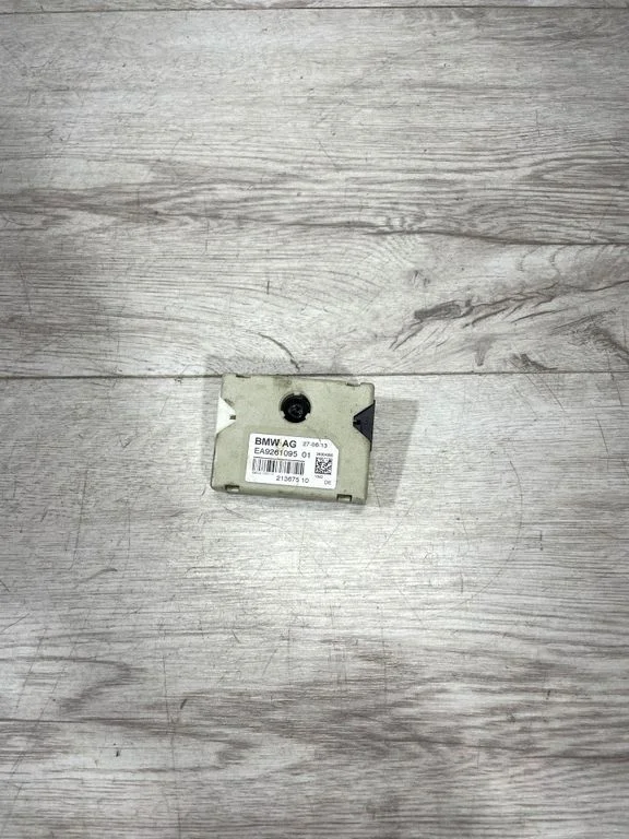 Antenas pastiprinātājs – BMW 5. sērija F10 F11 (2009-2016)