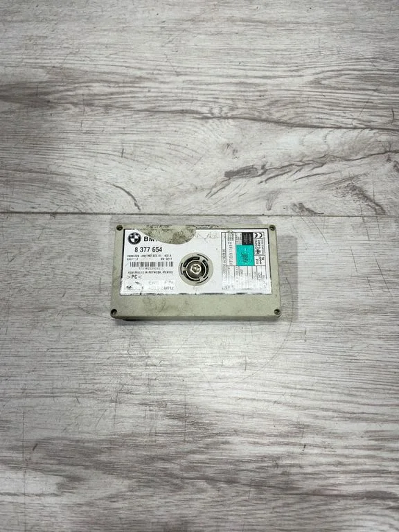 Antenas pastiprinātājs – BMW X5 E53 (1999-2006)