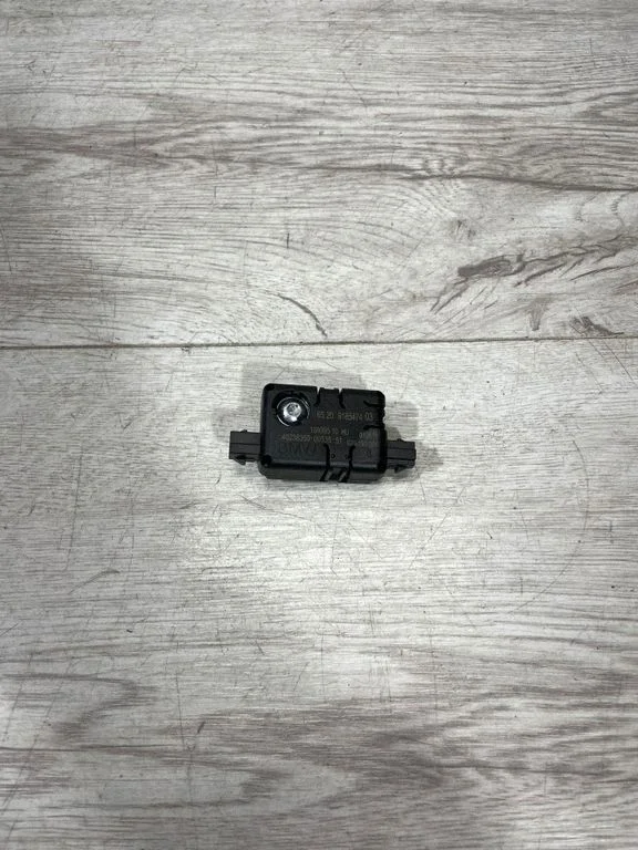 Aerial antenna amplifier – BMW 5 Series GT F07 (2010-2017)