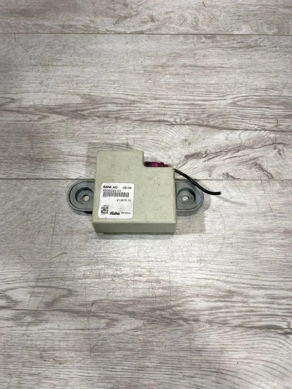 Aerial antenna amplifier – BMW 5 Series E60 E61 (2004-2010)