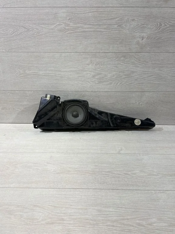 Głośnik w drzwiach przednich – BMW Seria 5 E39 (1996-2003)