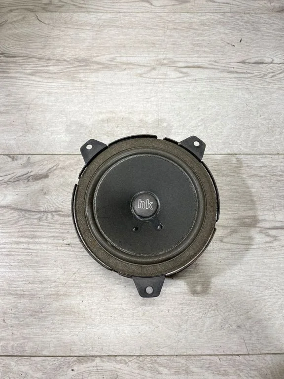 Esiukse kõlar(id) 8368244