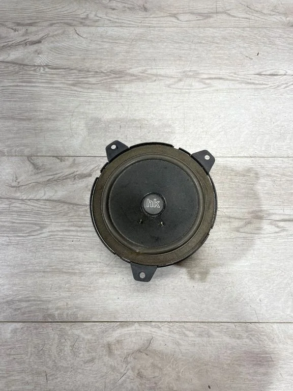 Esiukse kõlar(id) 8368244