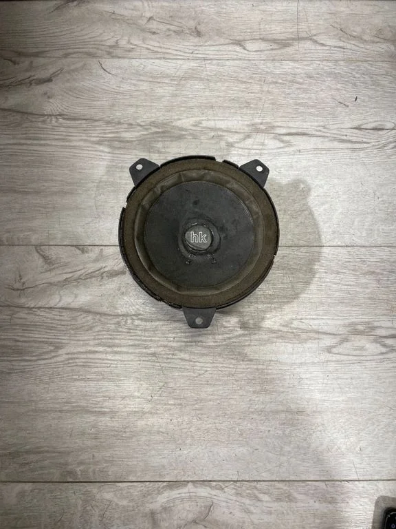 Esiukse kõlar(id) 8368244