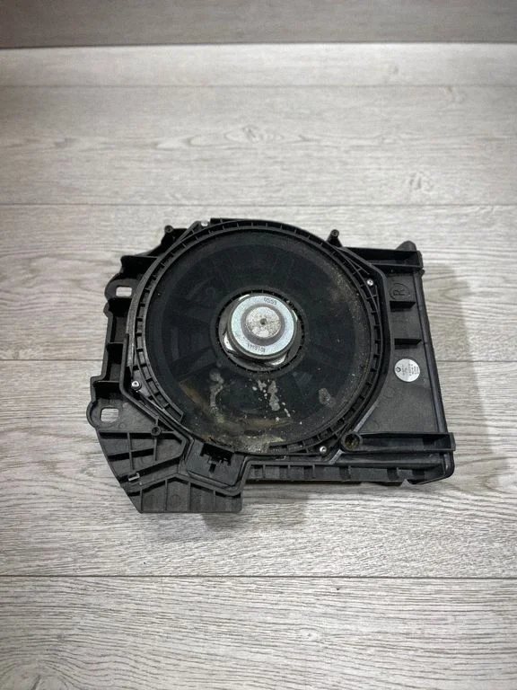 Subwoofer speaker – BMW 5 Series F10 F11 (2009-2016)