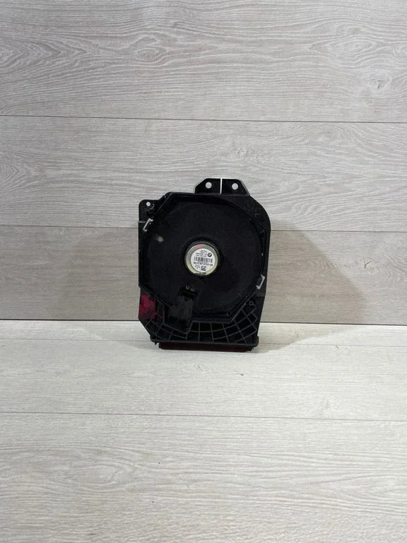 Subwoofer speaker 9210147