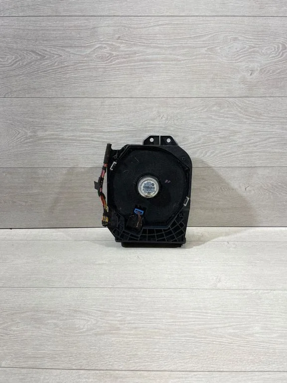 Subwoofer speaker 9210147