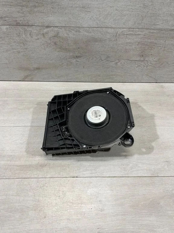 Subwoofer speaker – BMW 3 Series E90 E91 (2005-2012)