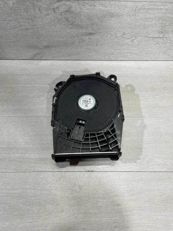 Subwoofer speaker – BMW 3 Series E90 E91 (2005-2012)