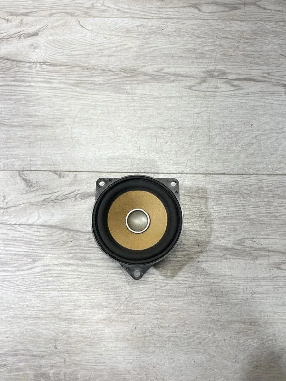 Skaļrunis panelī – BMW 3. sērija F30 F35 F31 (2012-2018)