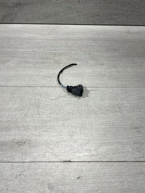 Airbag deployment crash/impact sensor 9341546