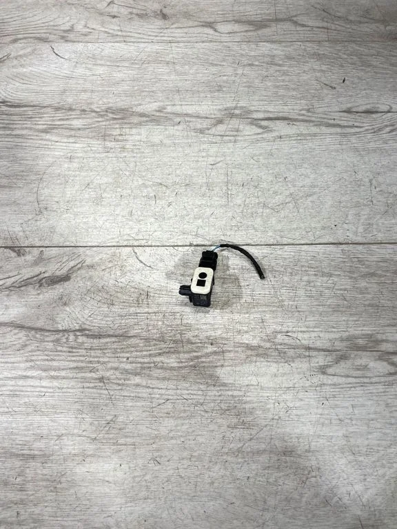 Drošības spilvenu trieciena sensors 9234989
