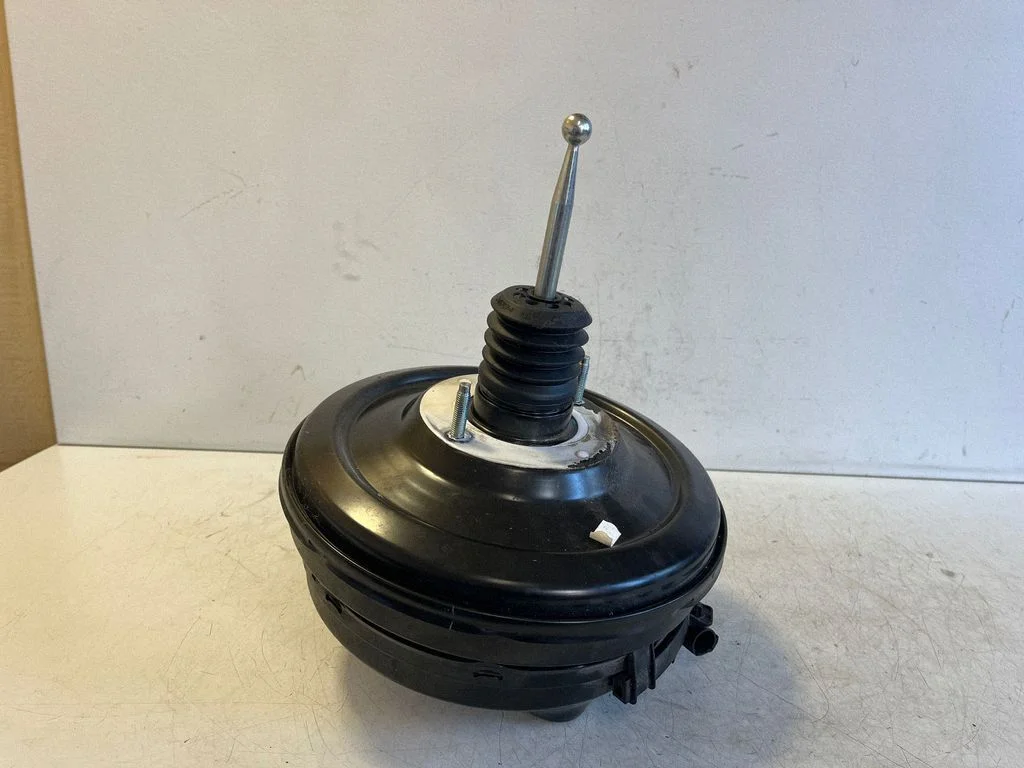 Brake booster 7P5612101B