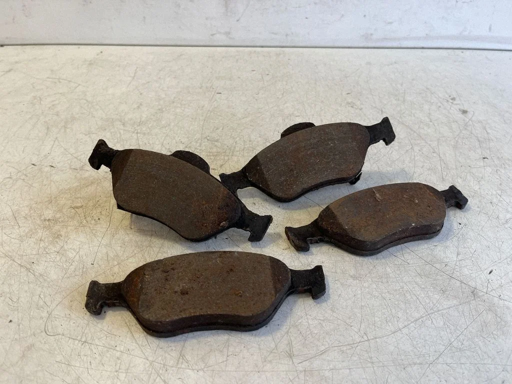 Brake pads (front) T1566