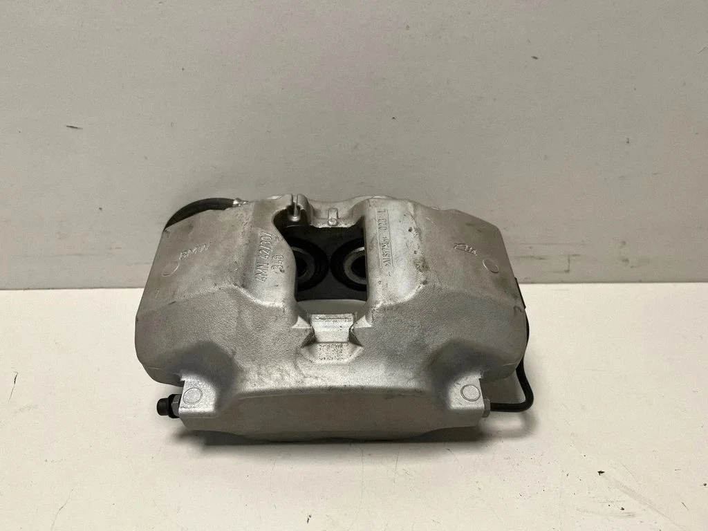 Front brake caliper 6885839