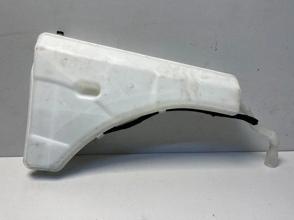 Windshield washer fluid reservoir/tank 5A0BBE6 – BMW X2 U10 (2023-)