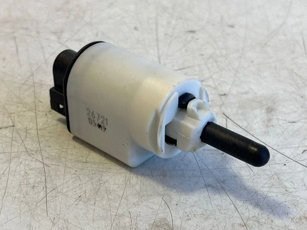 Brake pedal sensor switch 9813503180 – Opel Vivaro (2019-)