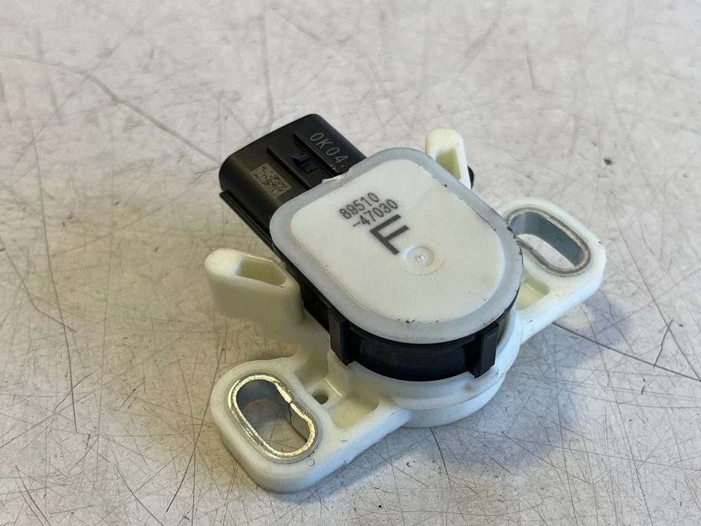 Brake pedal sensor switch 8951047030