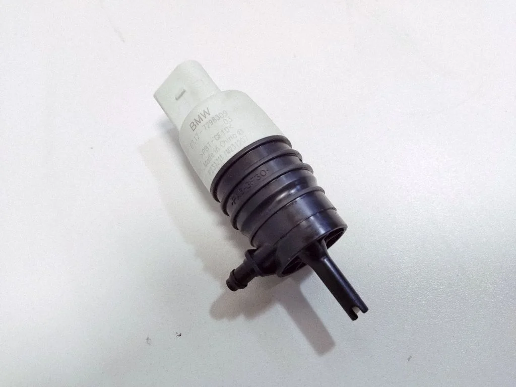 Pompka spryskiwacza szyb 7298309