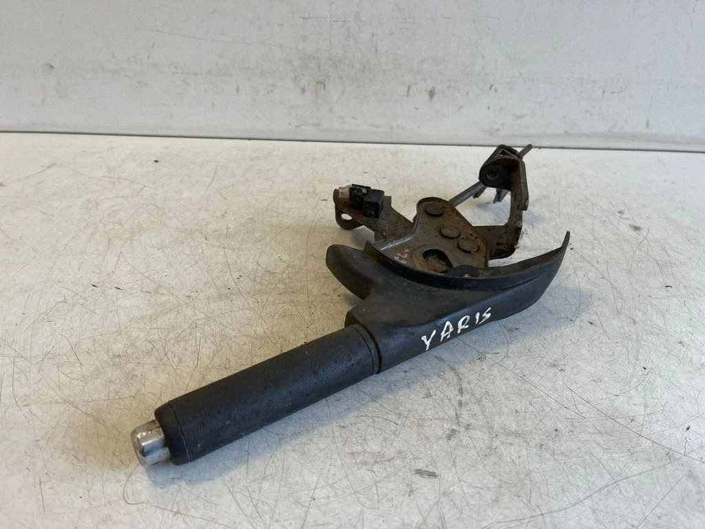 Handbrake/parking brake lever assembly