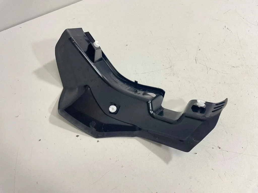 Rear/tail light trim molding 7422299 – BMW X6 G06 (2019-)