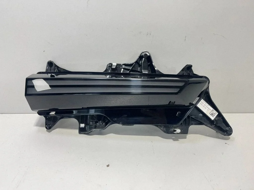 Tailgate rear/tail lights 9879759 – BMW XM (2022-)