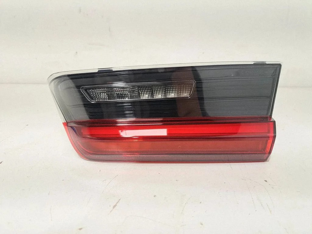 Lampa tylna w klapie – BMW Seria 3 G20 G21 (2019-)
